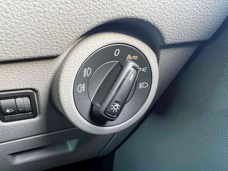 Volkswagen Transporter T32 150PS Highline Kombi - U1505