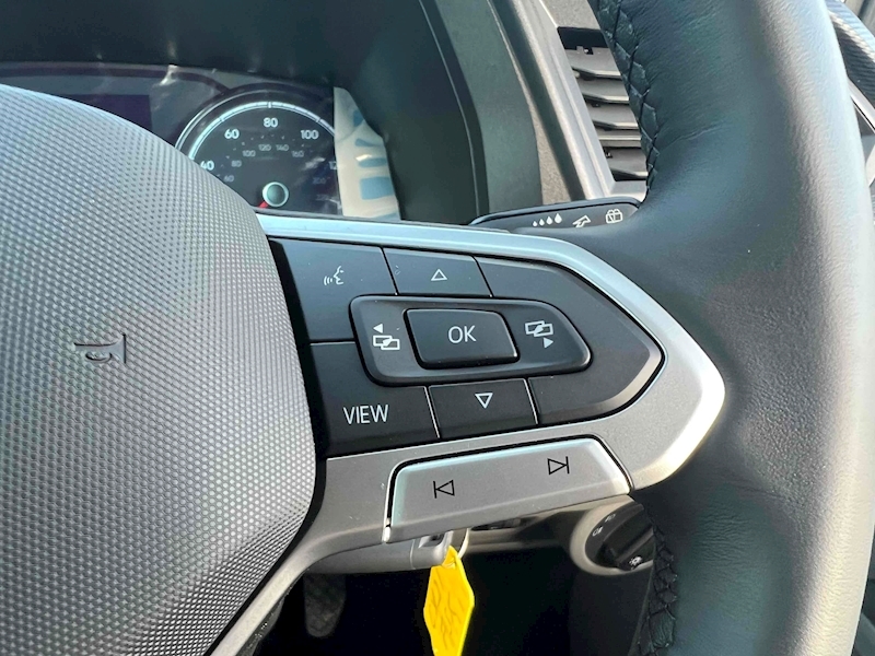 Volkswagen Transporter T32 150PS Highline Kombi - U1505