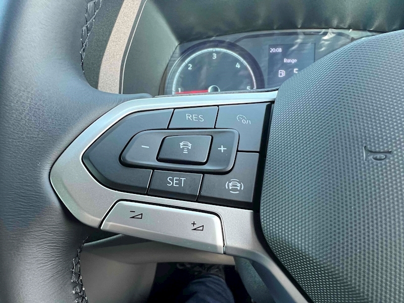 Volkswagen Transporter T32 150PS Highline Kombi - U1505