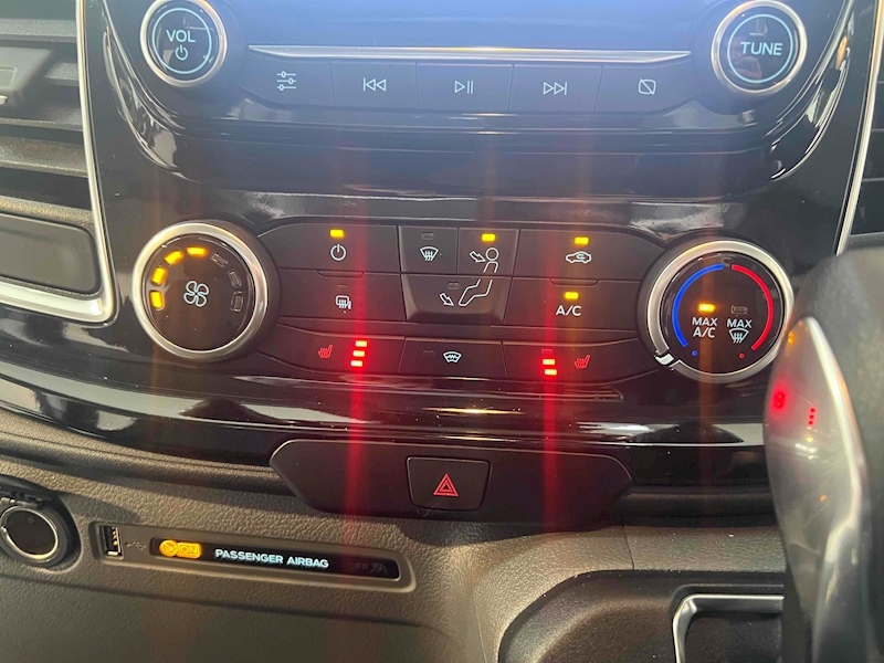 Ford Transit Custom 280S L1H1 Limited 130PS - U1579