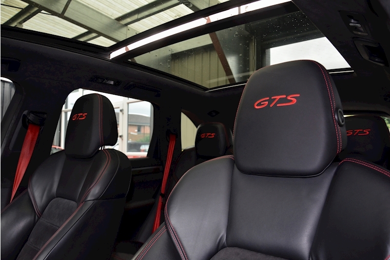 Porsche Cayenne Cayenne GTS 4.8 5dr SUV Tiptronic S Petrol Image 22
