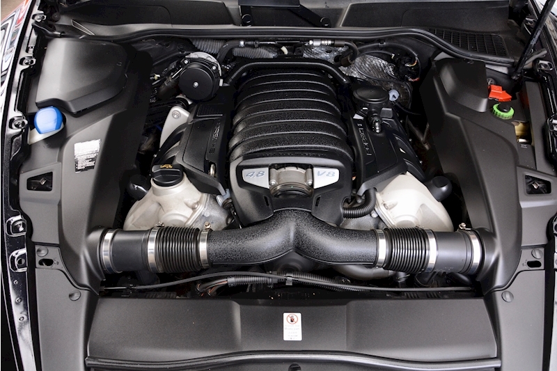 Porsche Cayenne Cayenne GTS 4.8 5dr SUV Tiptronic S Petrol Image 39