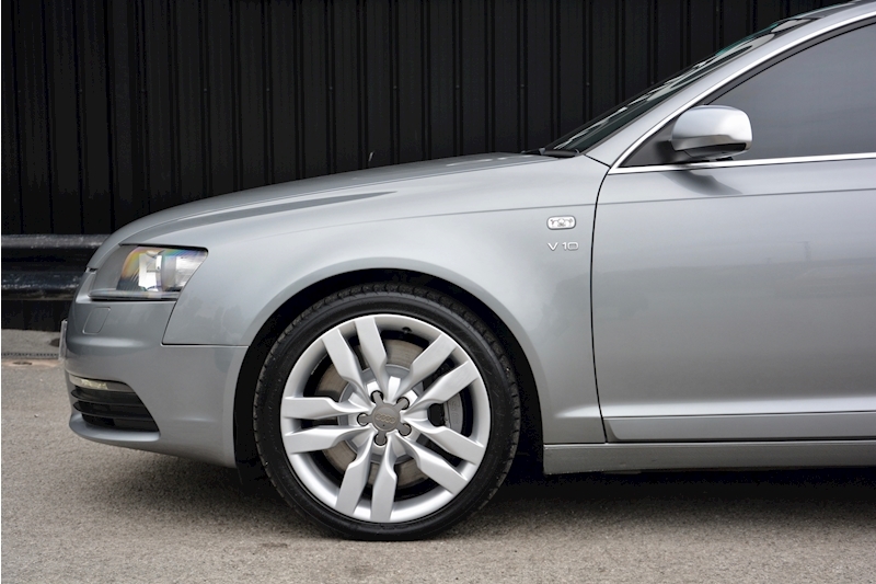 Audi S6 Saloon S6 V10 Saloon Image 17