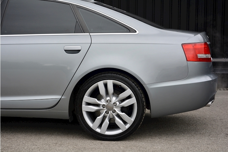 Audi S6 Saloon S6 V10 Saloon Image 18