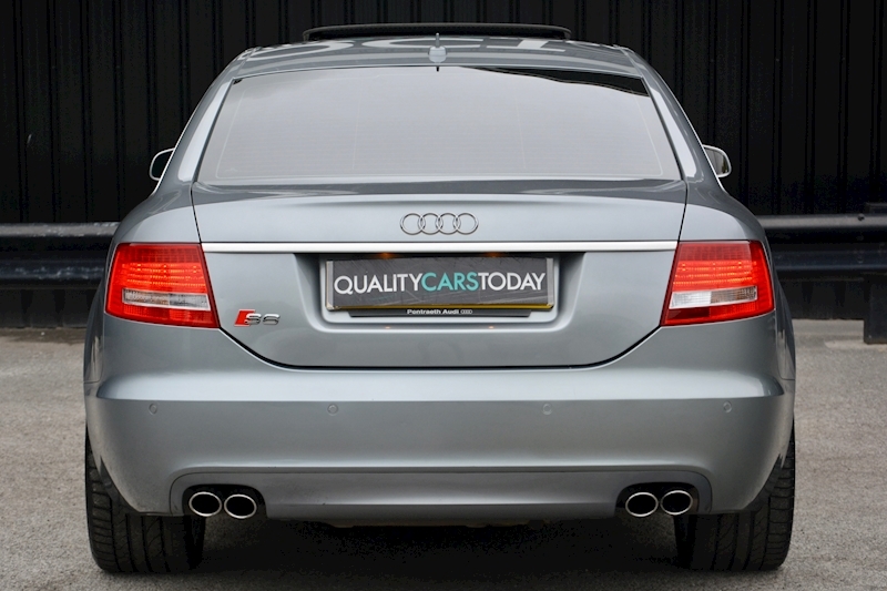 Audi S6 Saloon S6 V10 Saloon Image 4