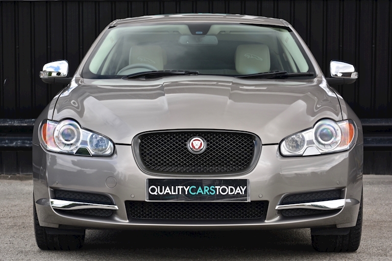 Jaguar XF XF Premium Luxury 3.0 4dr Saloon Automatic Petrol Image 3