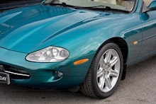 Jaguar XK8 XK8 Convertible 4.0 V8 - Thumb 15