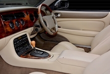 Jaguar XK8 XK8 Convertible 4.0 V8 - Thumb 10