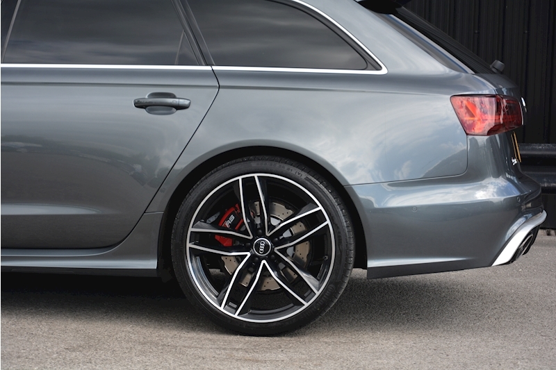 Audi RS6 Avant RS6 Avant 4.0 TFSI V8 Avant 5dr Petrol Tiptronic quattro (s/s) (560 ps) 4.0 5dr Avant Tiptronic Petrol Image 19