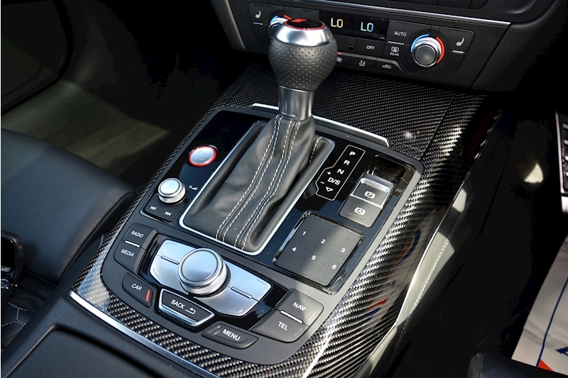 Audi RS6 Avant RS6 Avant 4.0 TFSI V8 Avant 5dr Petrol Tiptronic quattro (s/s) (560 ps) 4.0 5dr Avant Tiptronic Petrol Image 35