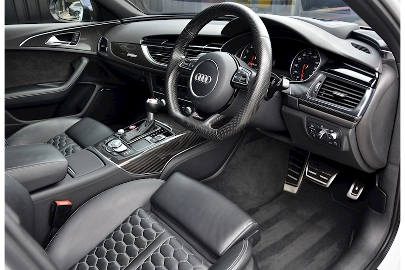 Audi RS6 Avant RS6 Avant Performance 4.0 5dr Avant Tiptronic Petrol Image 5