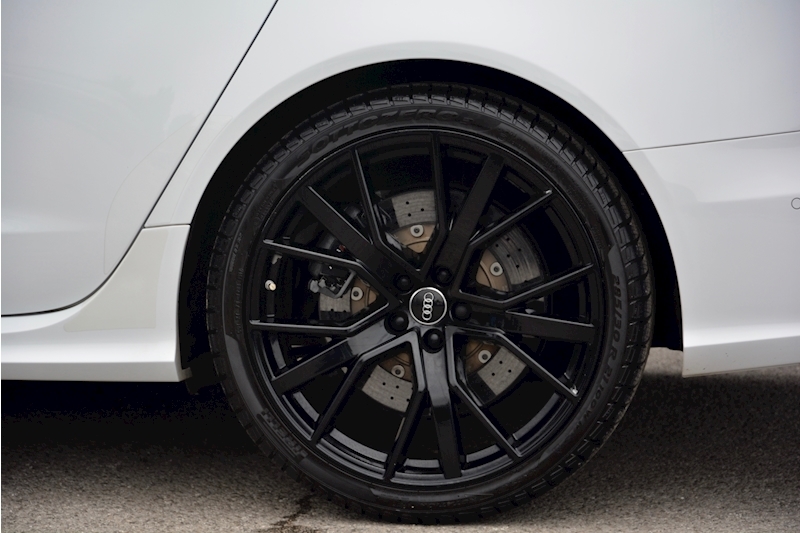 Audi RS6 Avant RS6 Avant Performance 4.0 5dr Avant Tiptronic Petrol Image 35