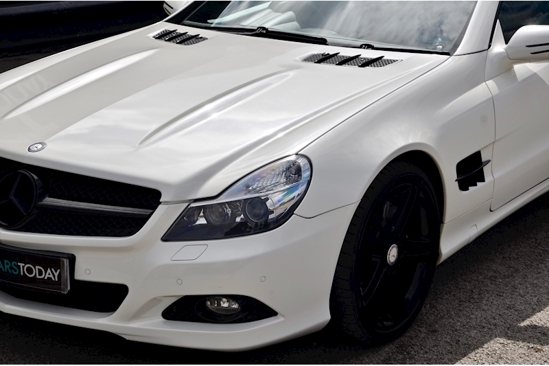 Mercedes-Benz SL Class SL Class 3.5 2dr Convertible Automatic Petrol Image 18