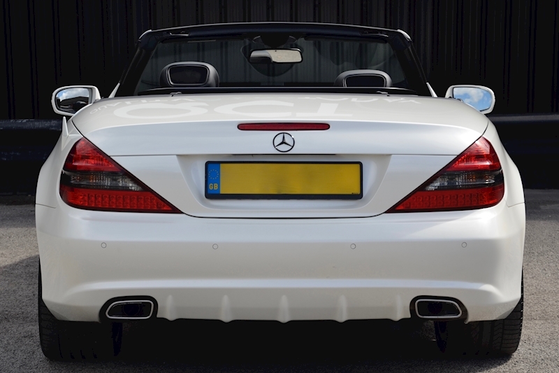 Mercedes-Benz SL Class SL Class 3.5 2dr Convertible Automatic Petrol Image 4