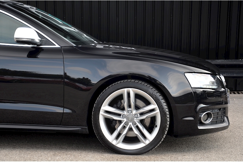 Audi A5 A5 4.2 2dr Coupe Manual Petrol Image 12