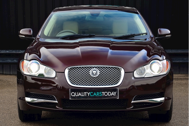 Jaguar XF XF Portfolio 3.0 4dr Saloon Automatic Diesel Image 3