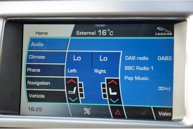 Jaguar XF XF Portfolio 3.0 4dr Saloon Automatic Diesel Image 26