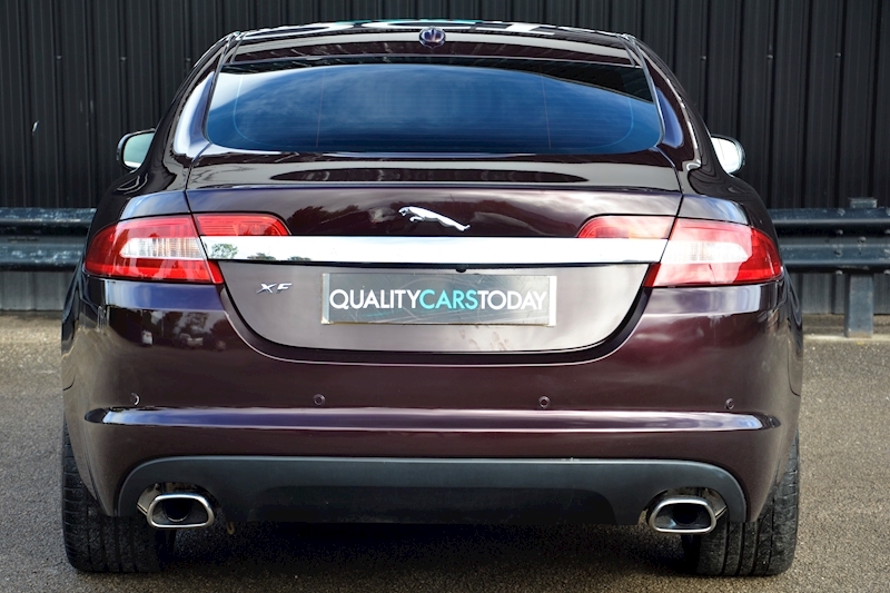 Jaguar XF XF Portfolio 3.0 4dr Saloon Automatic Diesel Image 4