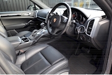 Porsche Cayenne 3.0 D V6 1 Owner + Over £15k Options + Rear Screens - Thumb 5