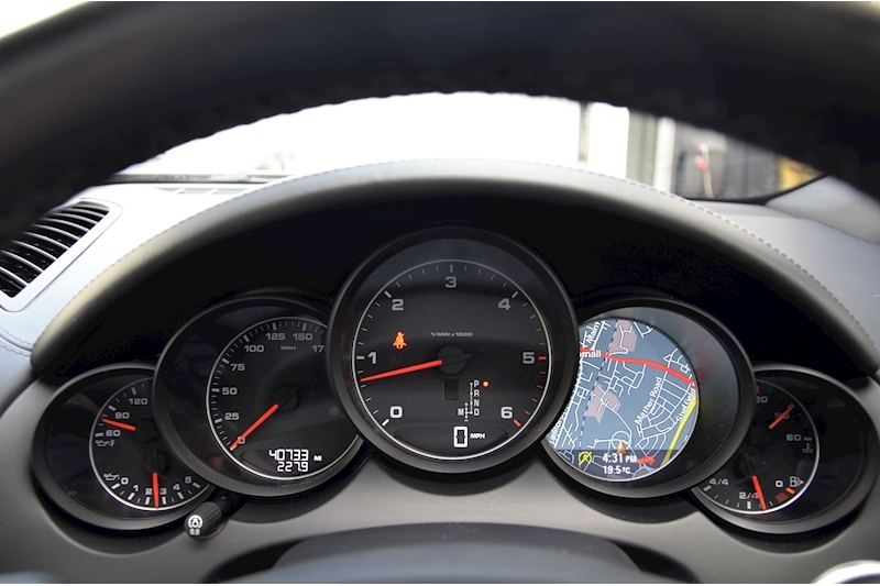 Porsche Cayenne 3.0 D V6 1 Owner + Over £15k Options + Rear Screens Image 37