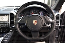 Porsche Cayenne 3.0 D V6 1 Owner + Over £15k Options + Rear Screens - Thumb 38