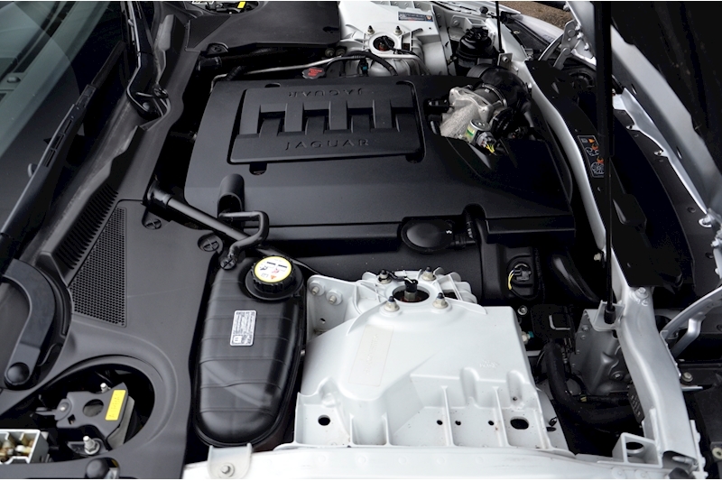 Jaguar XK XK 4.2 V8 Convertible 2dr Petrol Automatic (269 g/km, 300 bhp) 4.2 2dr Convertible Automatic Petrol Image 30