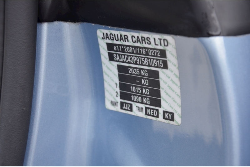 Jaguar XK XK 4.2 V8 Coupe 2dr Petrol Automatic (269 g/km, 300 bhp) 4.2 2dr Coupe Automatic Petrol Image 37