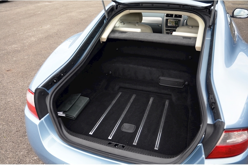 Jaguar XK XK 4.2 V8 Coupe 2dr Petrol Automatic (269 g/km, 300 bhp) 4.2 2dr Coupe Automatic Petrol Image 33