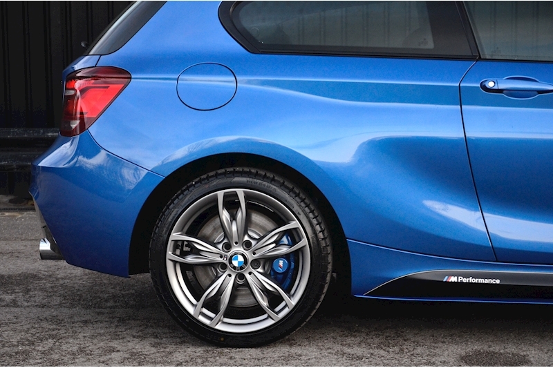 BMW 135i M Performance M Performance Exhaust  + Heated Leather + Harmon Kardon Image 16