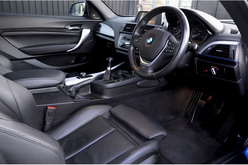 BMW 135i M Performance M Performance Exhaust  + Heated Leather + Harmon Kardon Image 10