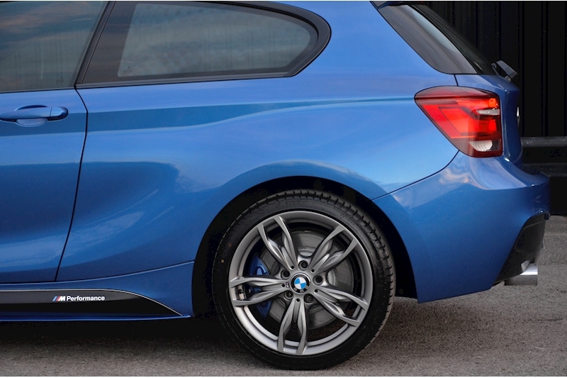 BMW 135i M Performance M Performance Exhaust  + Heated Leather + Harmon Kardon Image 21