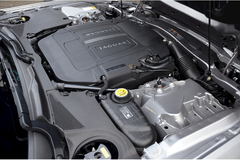 Jaguar XKR XKR 5.0 Supercharged Convertible 2dr Petrol Automatic (292 g/km, 503 bhp) 5.0 2dr Convertible Automatic Petrol Image 38