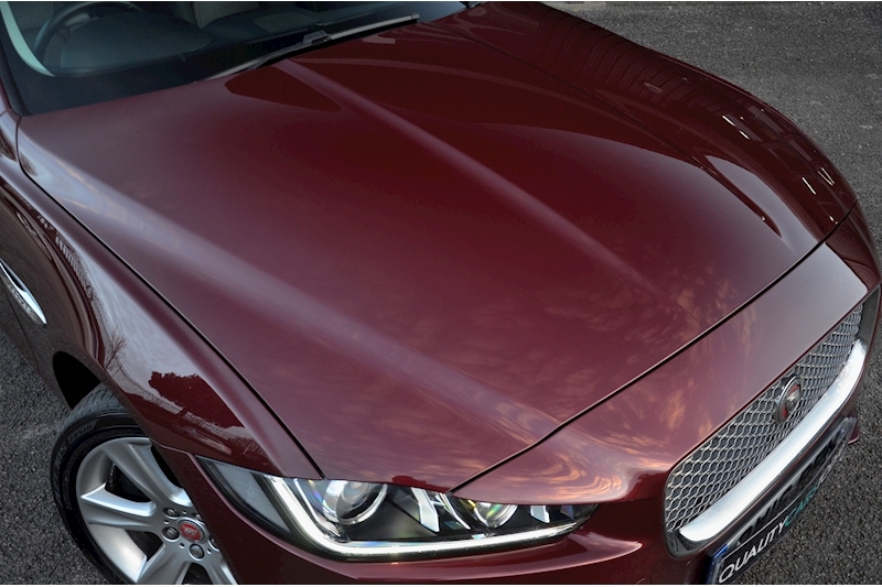 Jaguar XE Portfolio AWD 180ps Diesel AWD Auto + Reverse Cam + TouchPro Nav Image 9