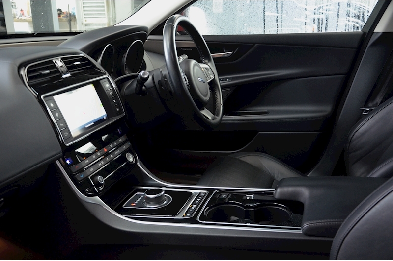Jaguar XE Portfolio AWD 180ps Diesel AWD Auto + Reverse Cam + TouchPro Nav Image 10