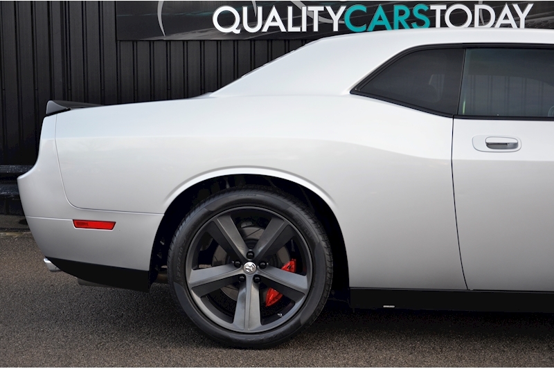 Dodge Challenger 6.1 Hemi SRT-8 Challenger 6.1 Hemi SRT-8 Challenger 6.1 Hemi SRT-8 6.1 2dr Coupe Automatic Petrol Image 30