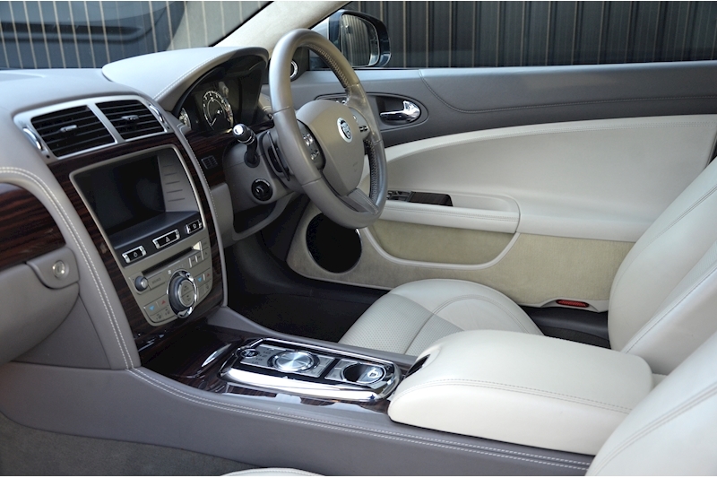 Jaguar XK XK Portfolio 5.0 2dr Coupe Automatic Petrol Image 41
