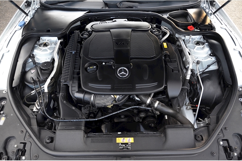 Mercedes-Benz SL Class SL Class SL350 AMG Sport 3.5 2dr Convertible Automatic Petrol Image 37