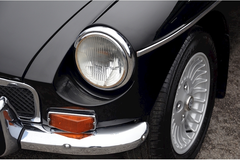 MG MGB GT V8 3.5 V8 Manual + Recent Restoration + Outstanding Condition Image 10