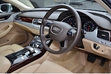 Audi A8L 4.0 V8 TFSI A8 L 4.0 V8 TFSI - Thumb 17