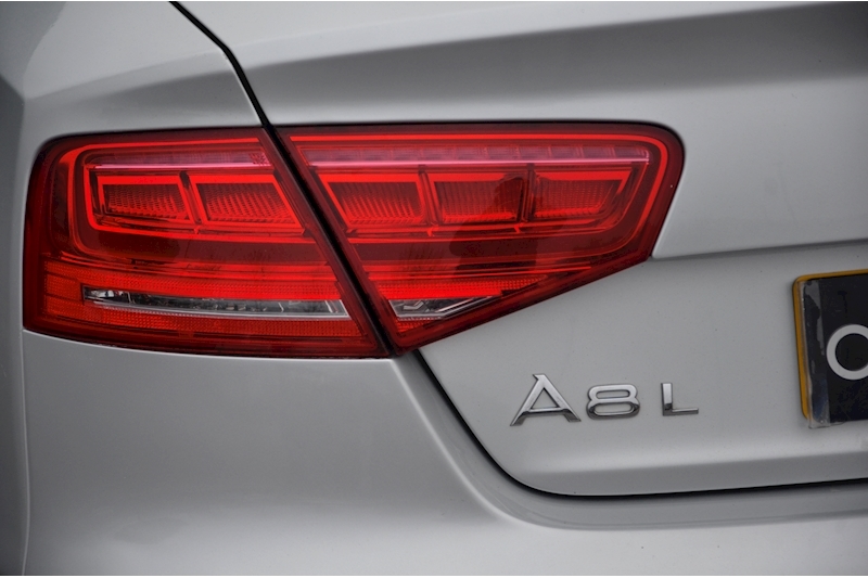 Audi A8L 4.0 V8 TFSI A8 L 4.0 V8 TFSI Image 53