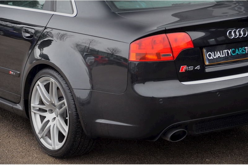 Audi RS4 RS4 4.2 Saloon 4dr Petrol Manual quattro (324 g/km, 415 bhp) 4.2 4dr Saloon Manual Petrol Image 34