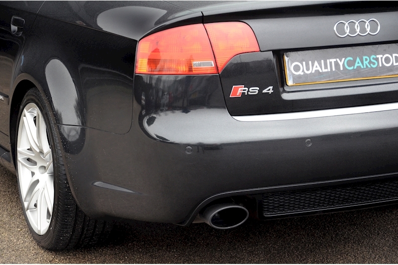 Audi RS4 RS4 4.2 Saloon 4dr Petrol Manual quattro (324 g/km, 415 bhp) 4.2 4dr Saloon Manual Petrol Image 35