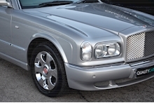 Bentley Arnage Red Label Arnage Red Label Arnage Red Label 6.8 4dr Saloon Automatic Petrol - Thumb 18