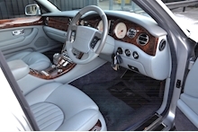 Bentley Arnage Red Label Arnage Red Label Arnage Red Label 6.8 4dr Saloon Automatic Petrol - Thumb 9