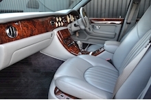 Bentley Arnage Red Label Arnage Red Label Arnage Red Label 6.8 4dr Saloon Automatic Petrol - Thumb 2
