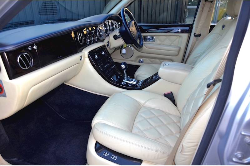 Bentley Arnage T High Specification + Full Service History (16 services) Image 2