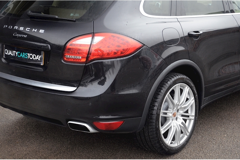 Porsche Cayenne Cayenne TD 3.0 5dr SUV Automatic Diesel Image 31