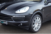 Porsche Cayenne Cayenne TD 3.0 5dr SUV Automatic Diesel - Thumb 42