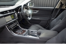Jaguar XF XF i Portfolio 2.0 5dr Estate Automatic Petrol - Thumb 16