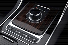 Jaguar XF XF i Portfolio 2.0 5dr Estate Automatic Petrol - Thumb 40